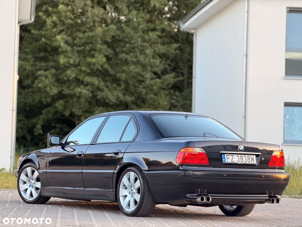 BMW Seria 7 728i L - 13