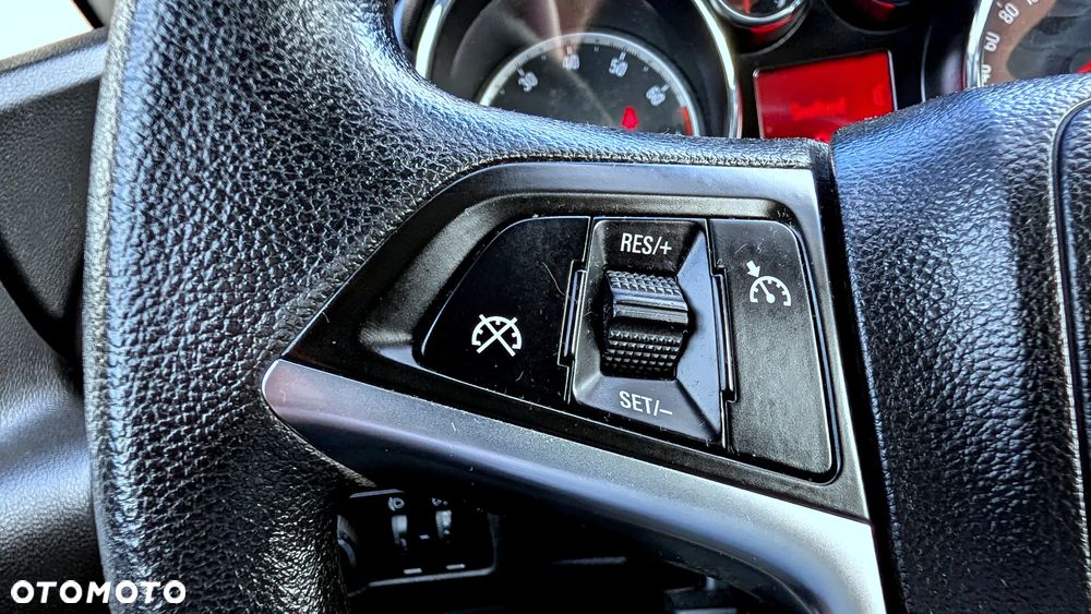 Opel Astra - 33