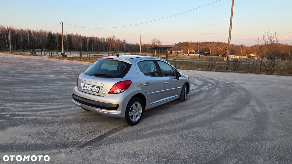Peugeot 207 95 VTi Urban Style - 4