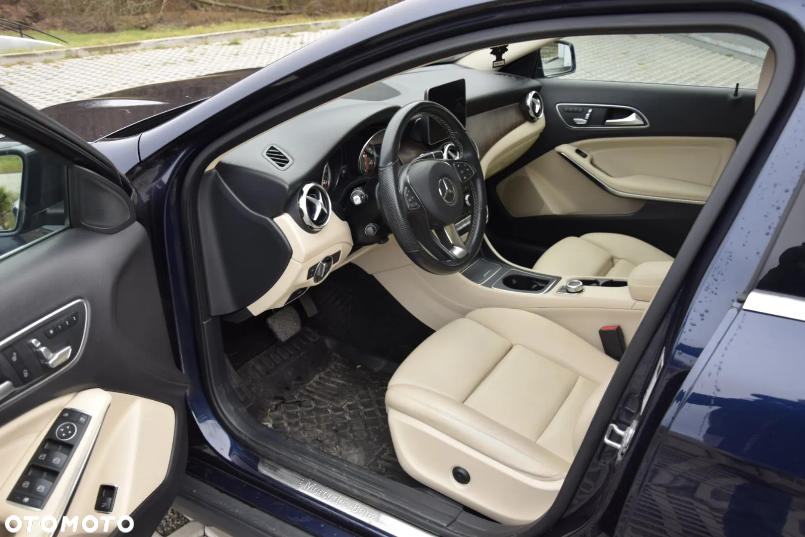Mercedes-Benz GLA 250 4-Matic - 13