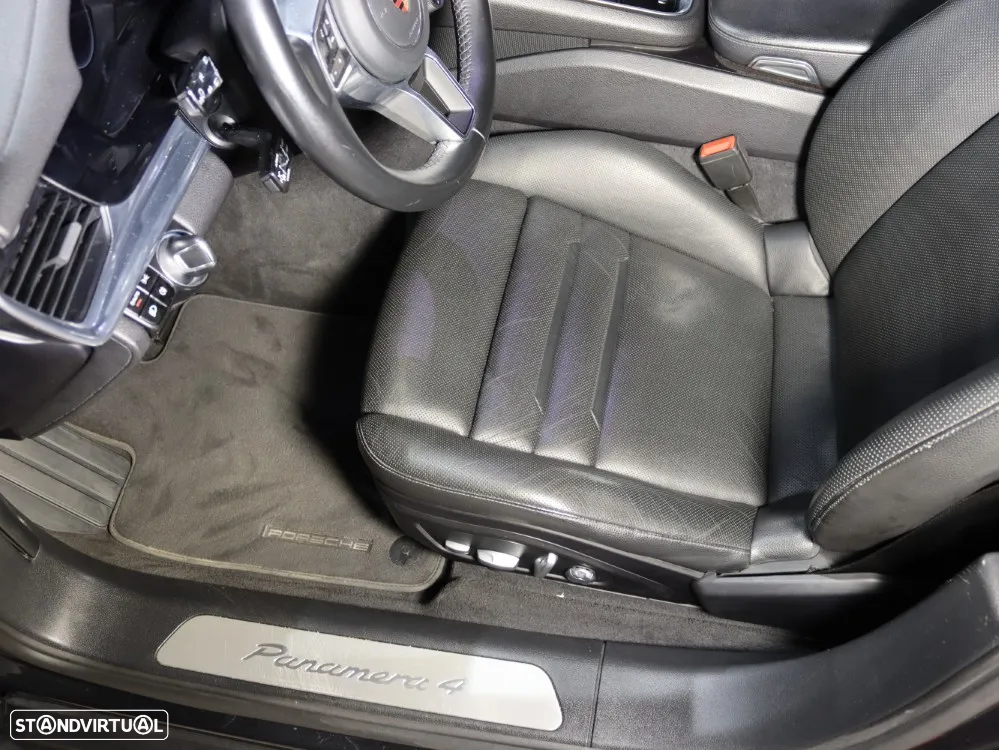 Porsche Panamera 4 E-Hybrid - 11