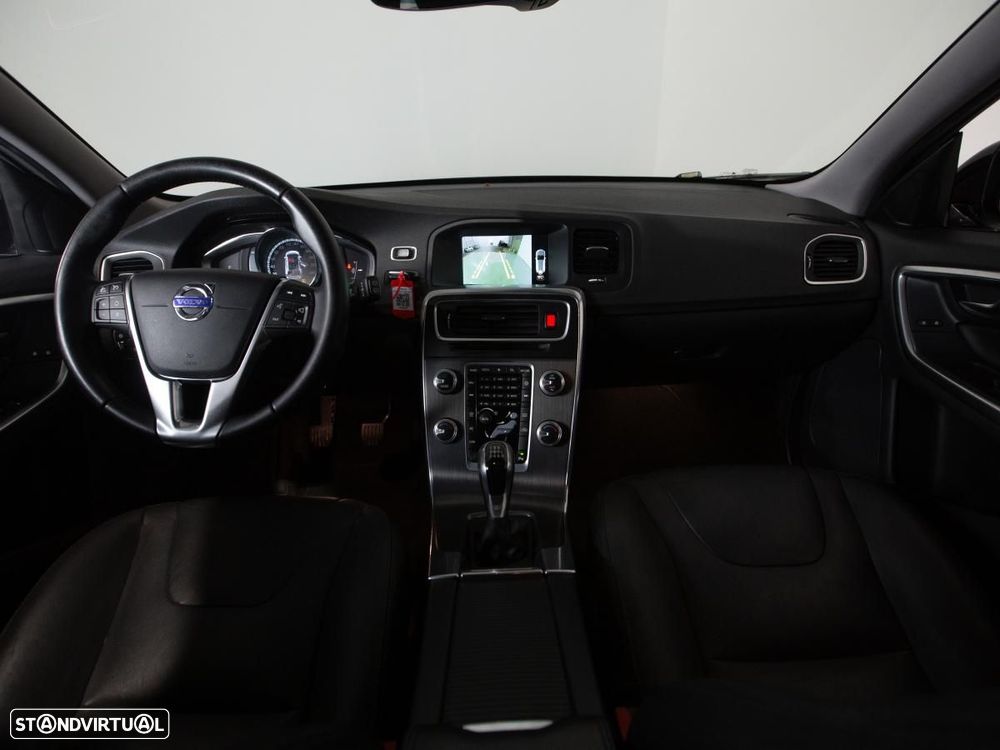 Volvo V60 Cross Country - 6