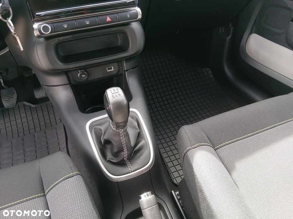 Citroën C3 1.2 PureTech Shine - 15
