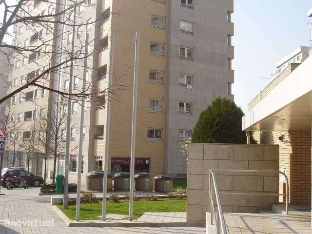 Arrenda se T1 Mobilado varandas da foz Porto - Grande imagem: 2/12