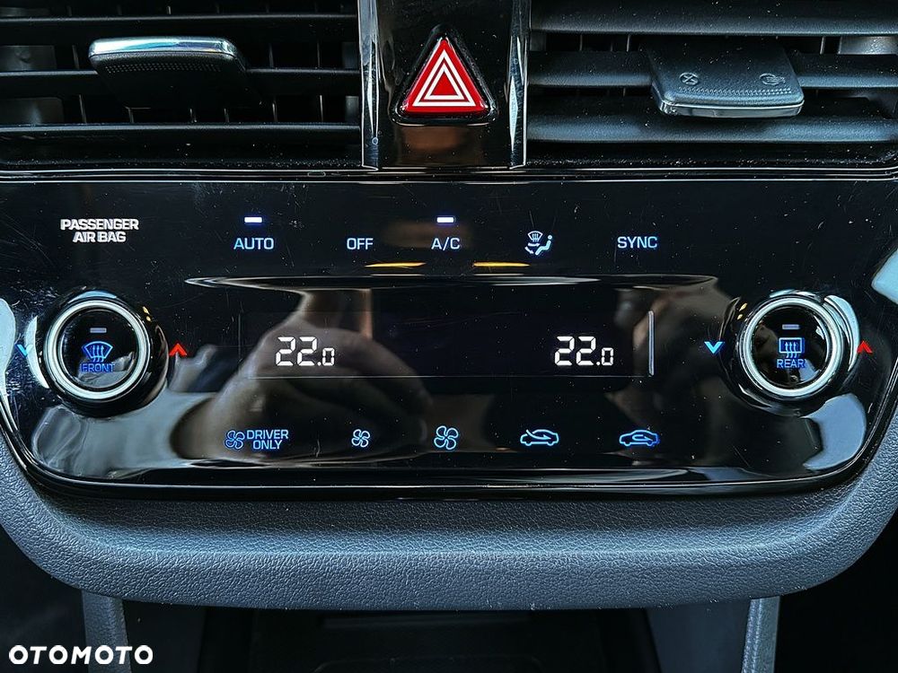 Hyundai IONIQ - 18