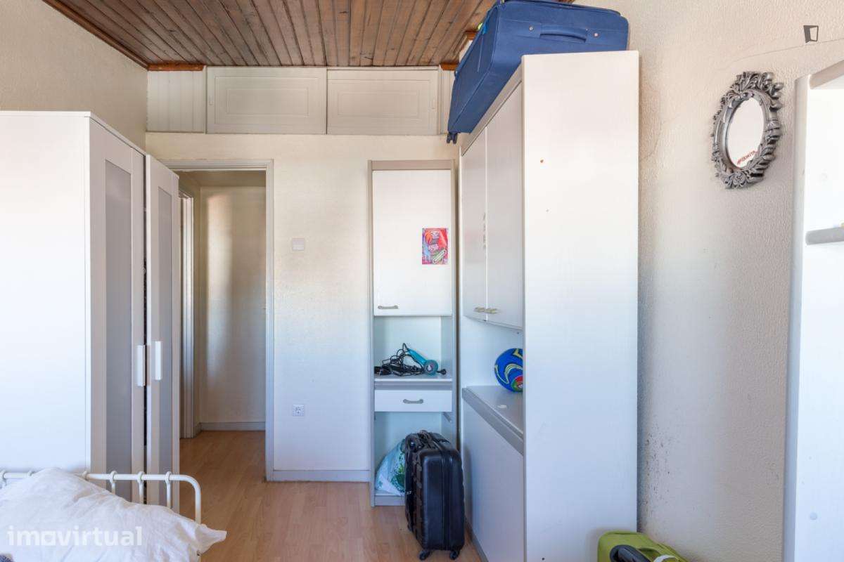 Quarto - localizado em Cedofeita Porto - Grande imagem: 2/42