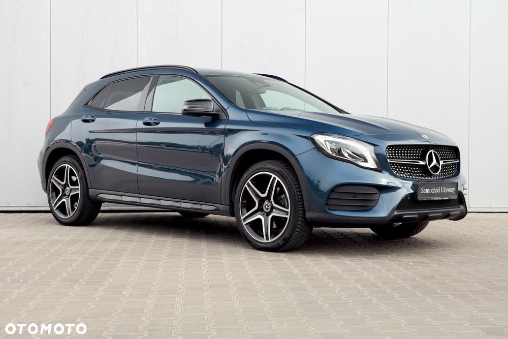 Mercedes-Benz GLA 220 4-Matic AMG Line - 3