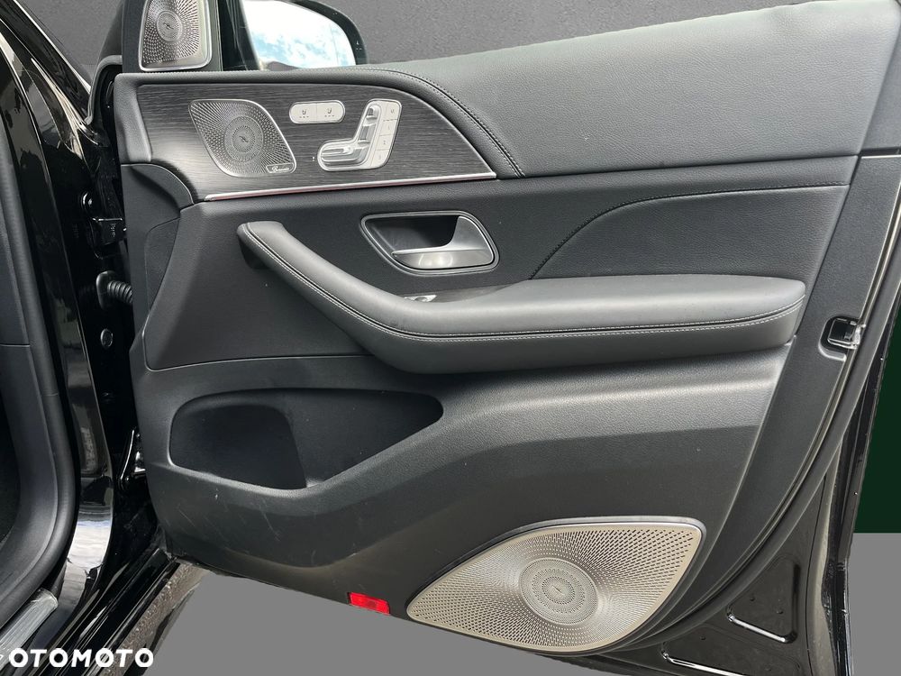 Mercedes-Benz GLS - 17