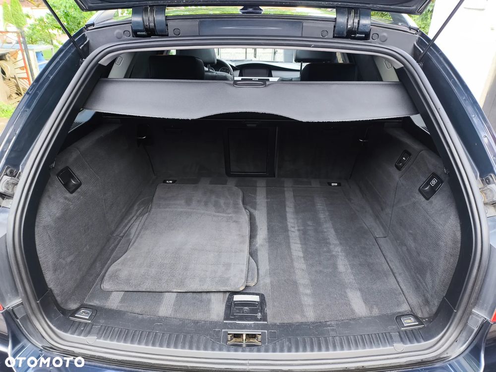 BMW Seria 5 520d - 13