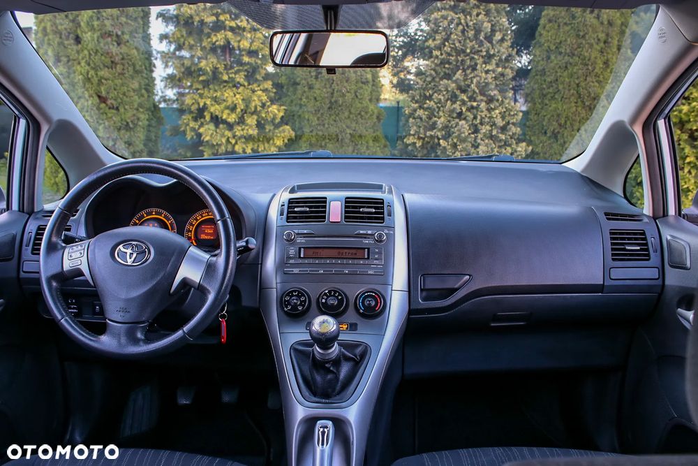 Toyota Auris 1.6 VVT-i Sol - 17