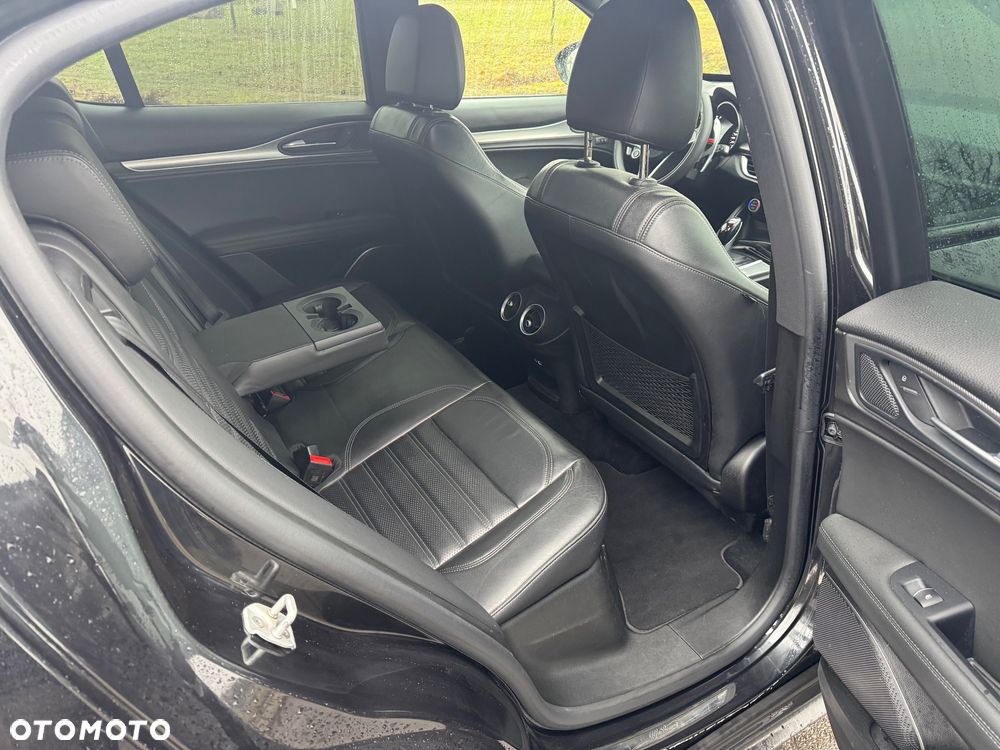 Alfa Romeo Stelvio 2.0 Turbo 16V AT8-Q4 Executive - 11