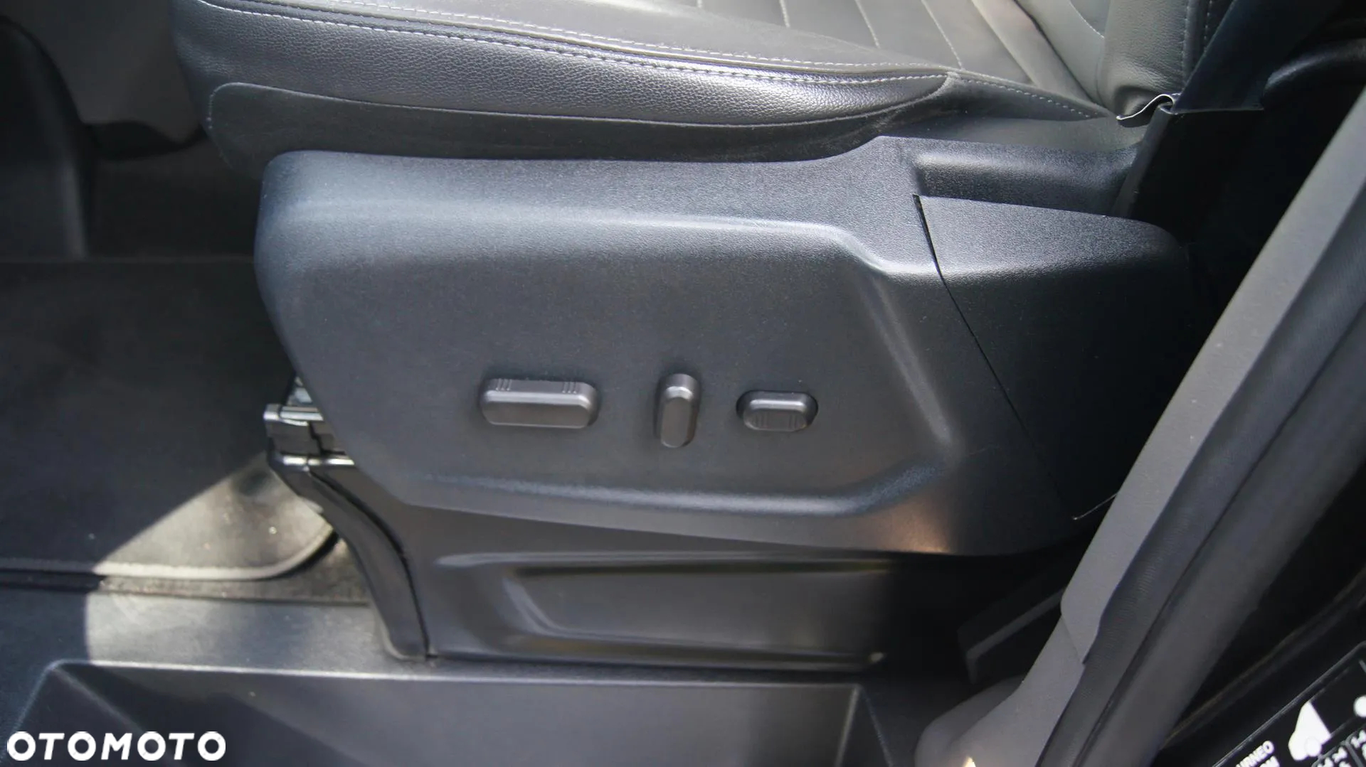 Ford Tourneo Custom 2.0 EcoBlue L2 Shuttle Bus Titanium - 13