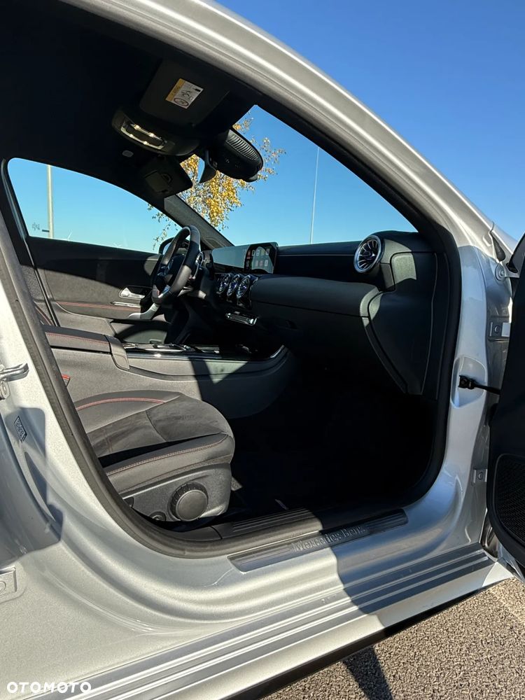 Mercedes-Benz Klasa A 200 7G-DCT AMG Line - 25