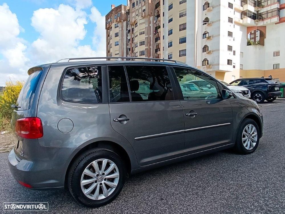 VW Touran 1.6 TDI Blue.Trendline 7L - 4