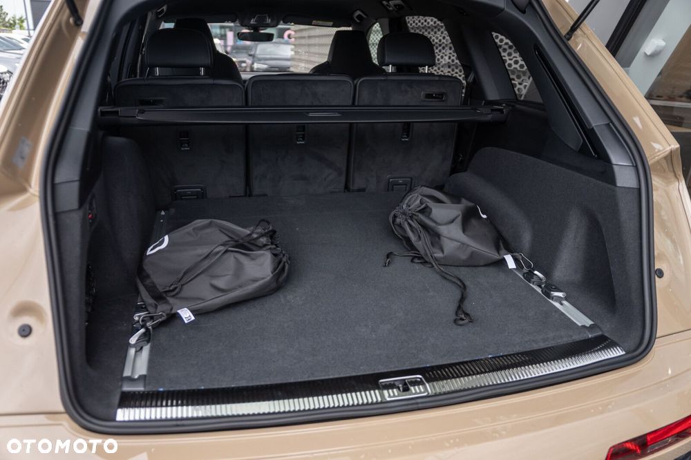 Audi Q7 60 TFSI e PHEV Quattro S Line Tiptr - 9