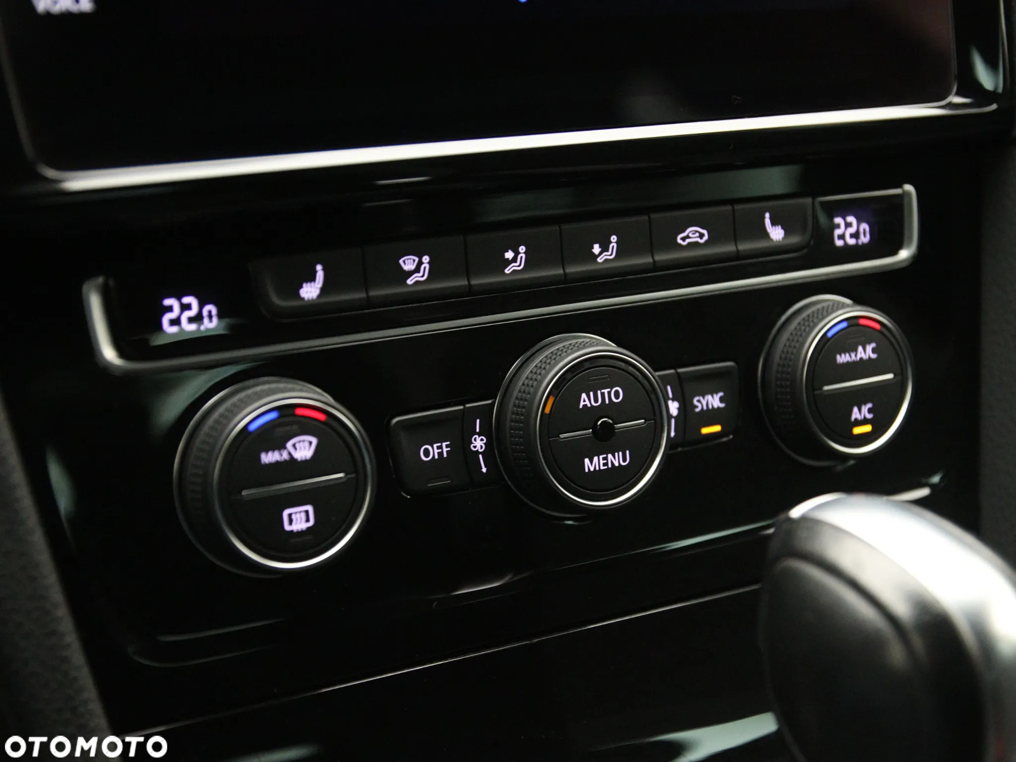 Volkswagen Golf 1.5 eTSI OPF DSG R-Line - 19