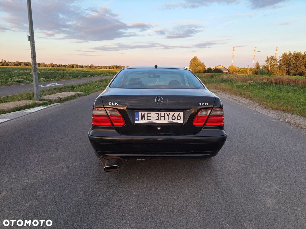 Mercedes-Benz CLK - 6