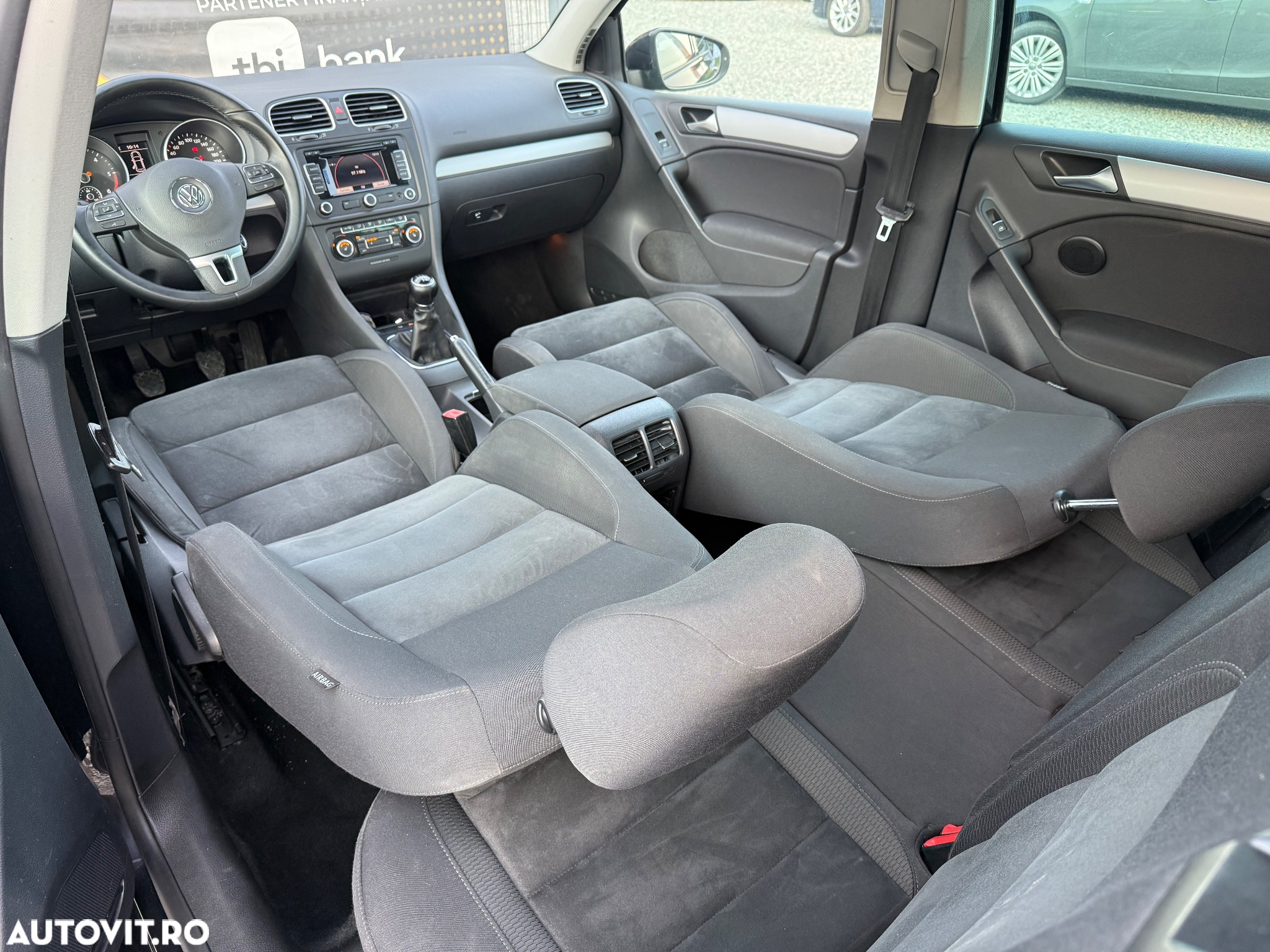 Volkswagen Golf 1.6 TDI BlueMotion Technology DPF Comfortline - 21