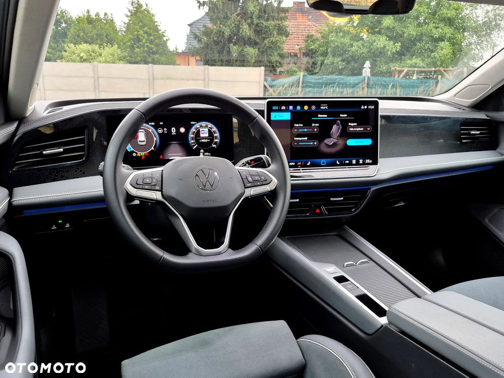 Volkswagen Passat 2.0 TDI SCR DSG Business - 11