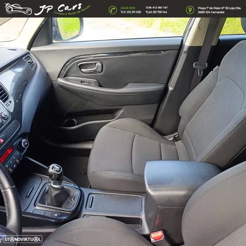 Kia Carens 1.7 CRDi ISG TX - 15