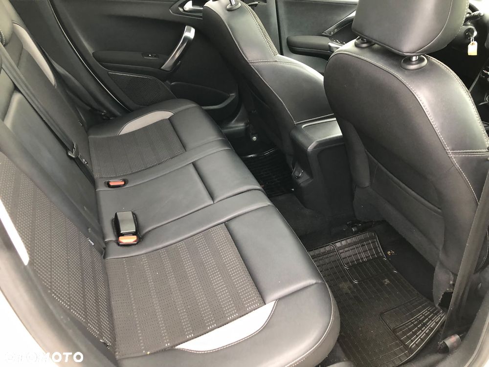 Peugeot 2008 - 17