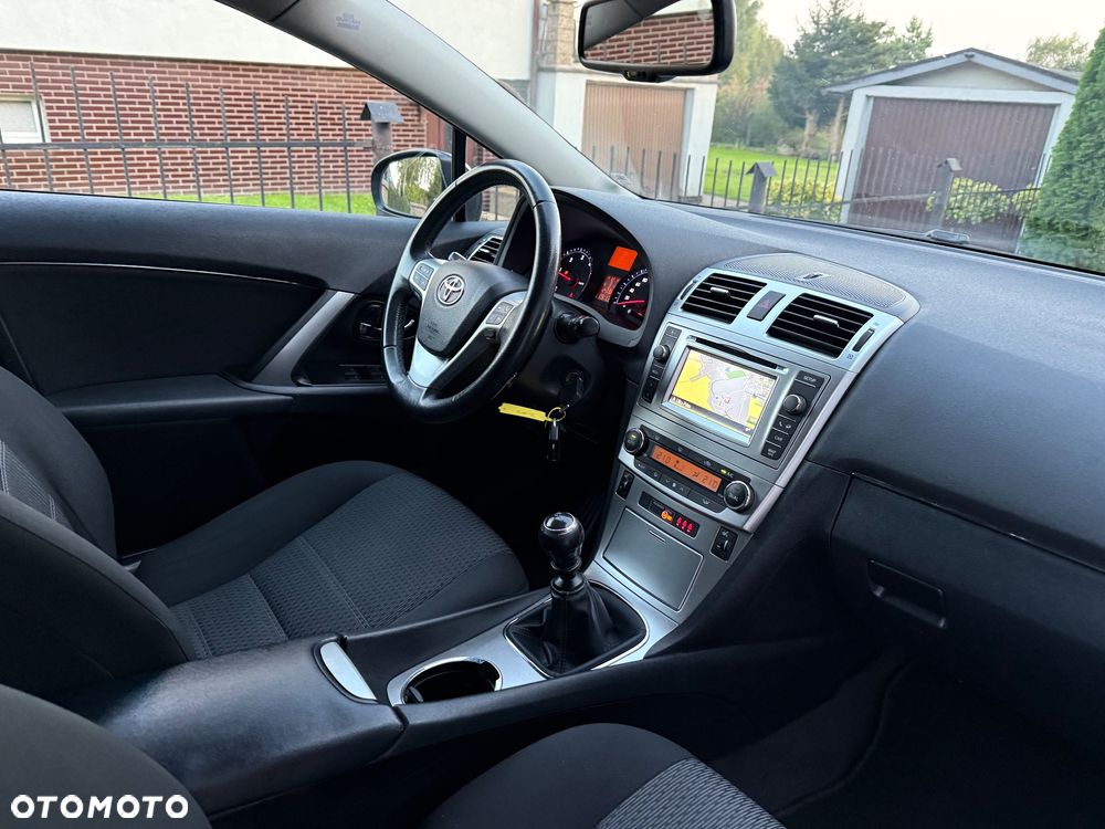 Toyota Avensis Combi 2.0 D-4D Life - 16