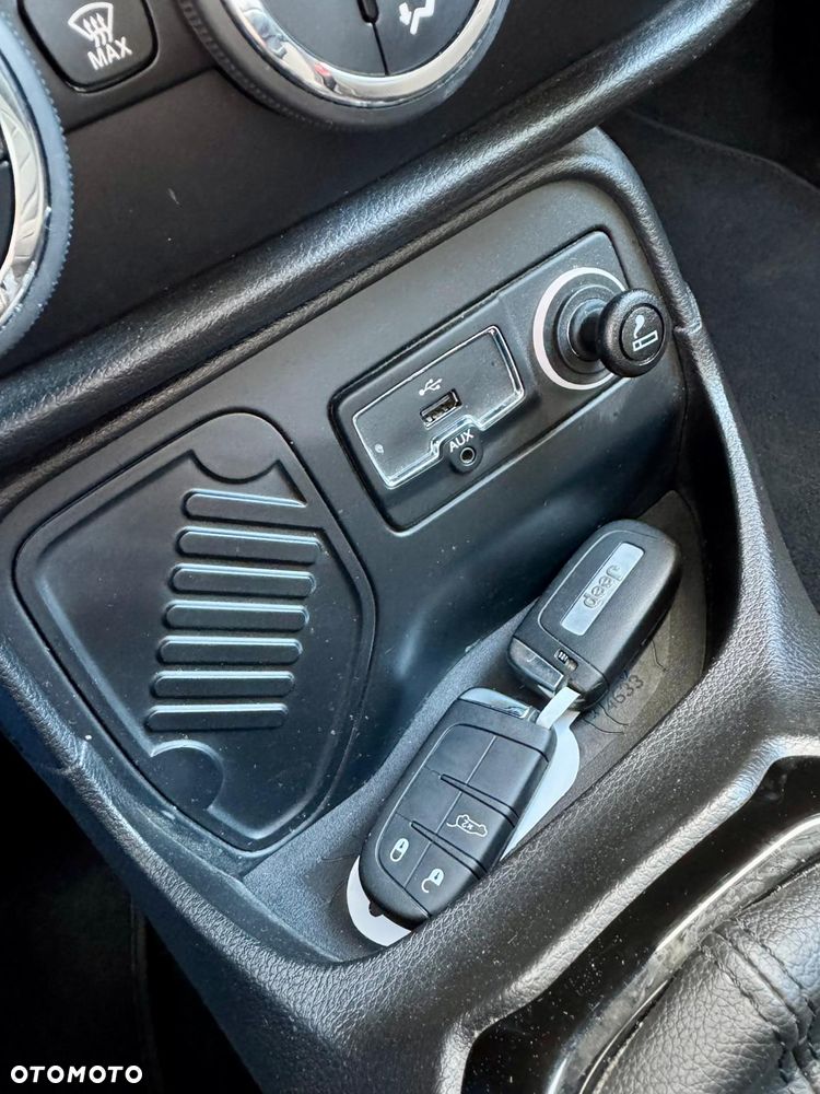 Jeep Renegade 1.4 MultiAir Longitude FWD S&S - 24