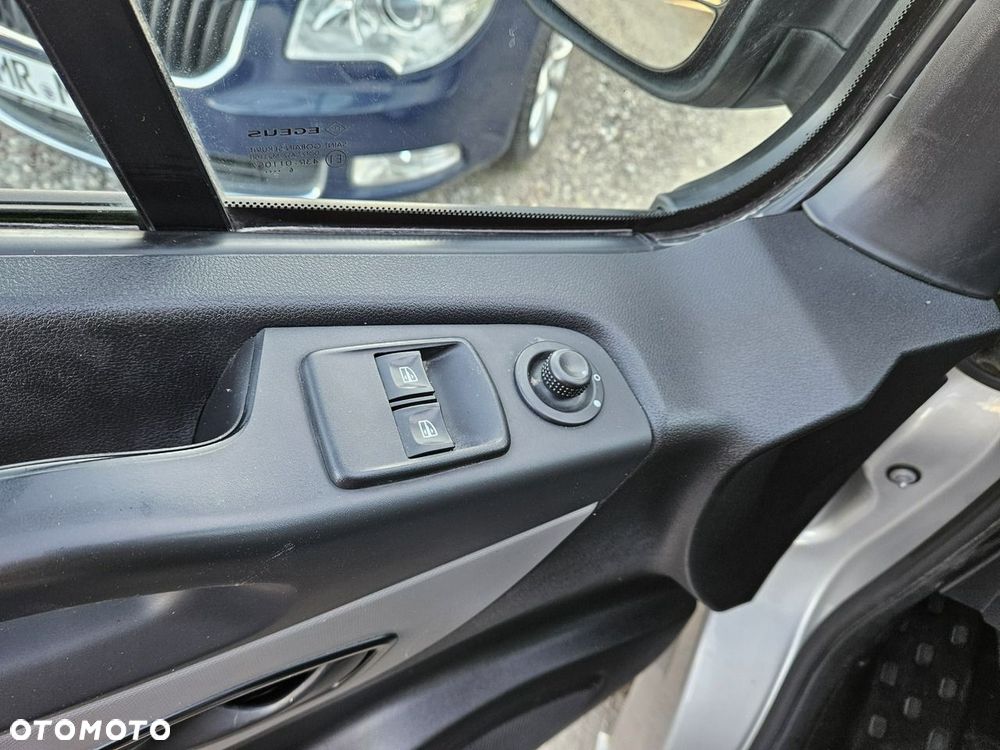 Renault Trafic - 11