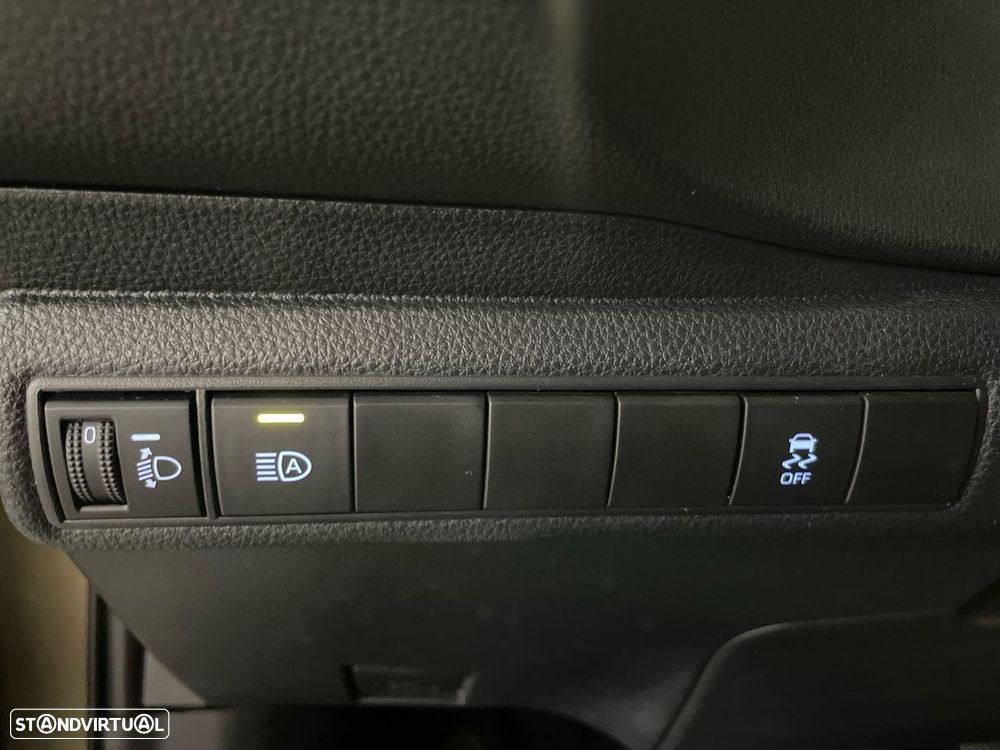 Toyota Corolla Touring Sports - 28