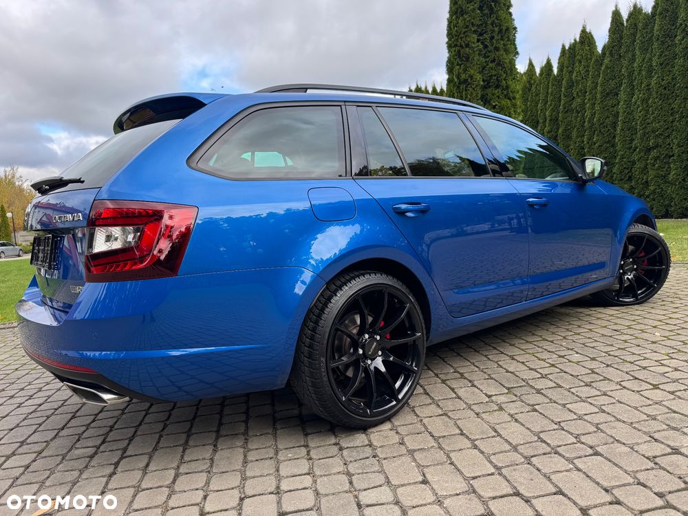Skoda Octavia 2.0 TDI DSG RS - 13
