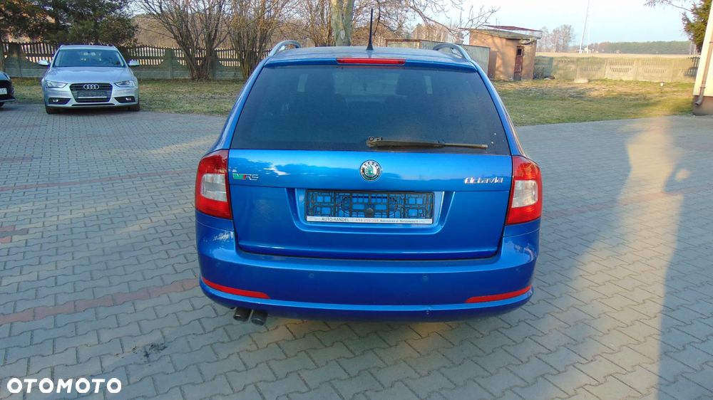 Skoda Octavia 2.0 TDI CR DPF RS - 4