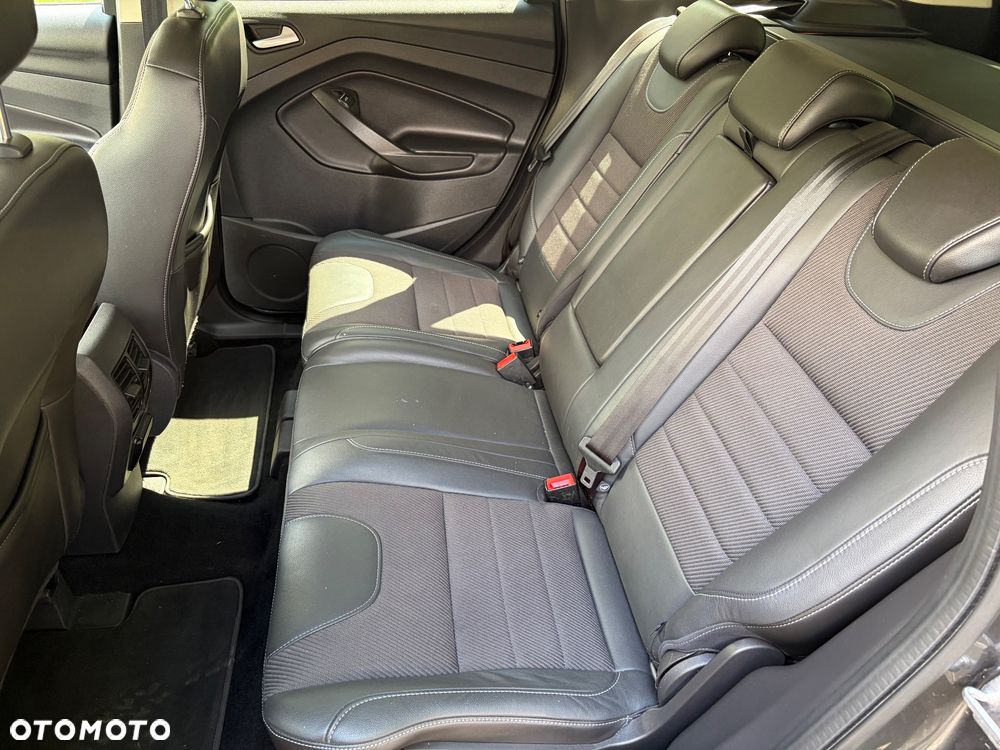 Ford Kuga 2.0 TDCi FWD Titanium - 27
