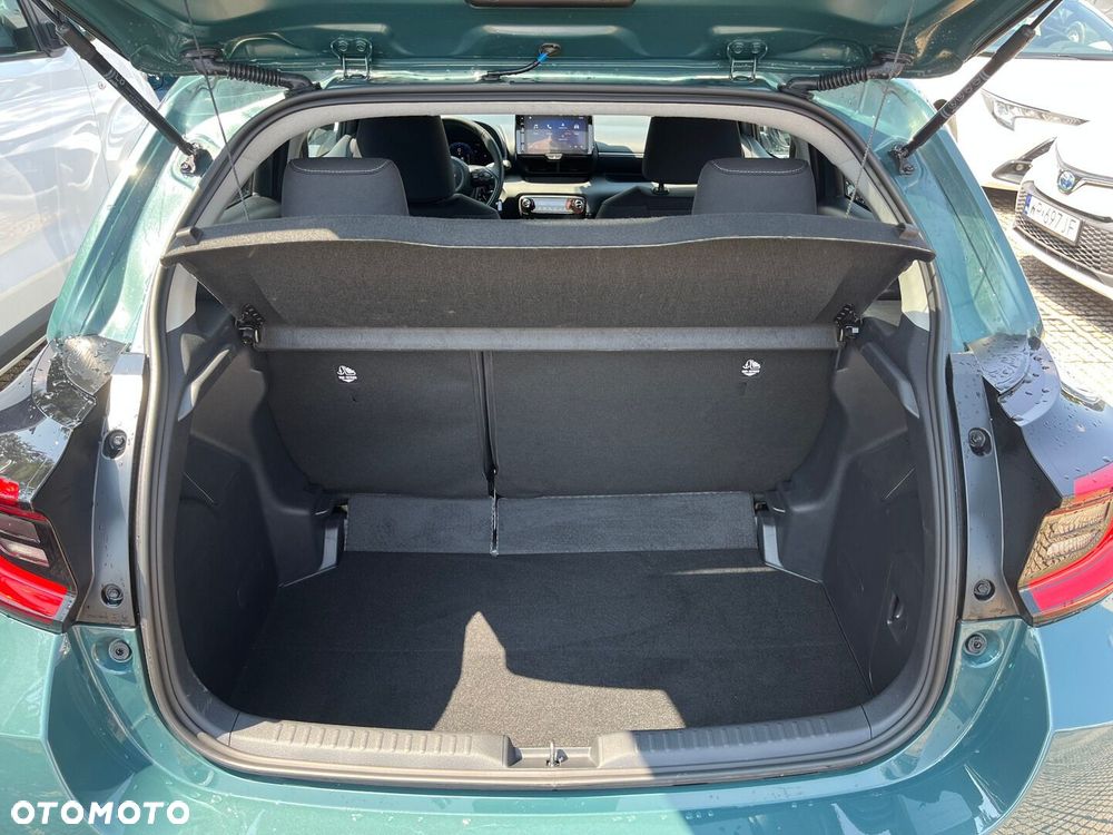 Toyota Yaris Hybrid 1.5 Style - 32