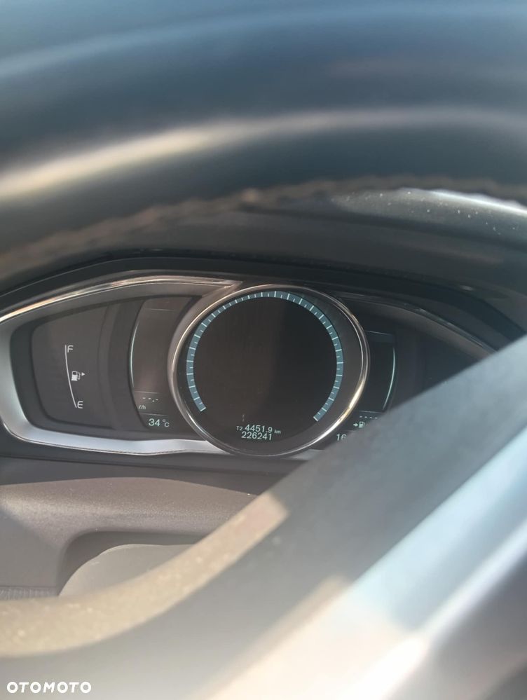 Volvo XC 60 D3 R-Design - 6