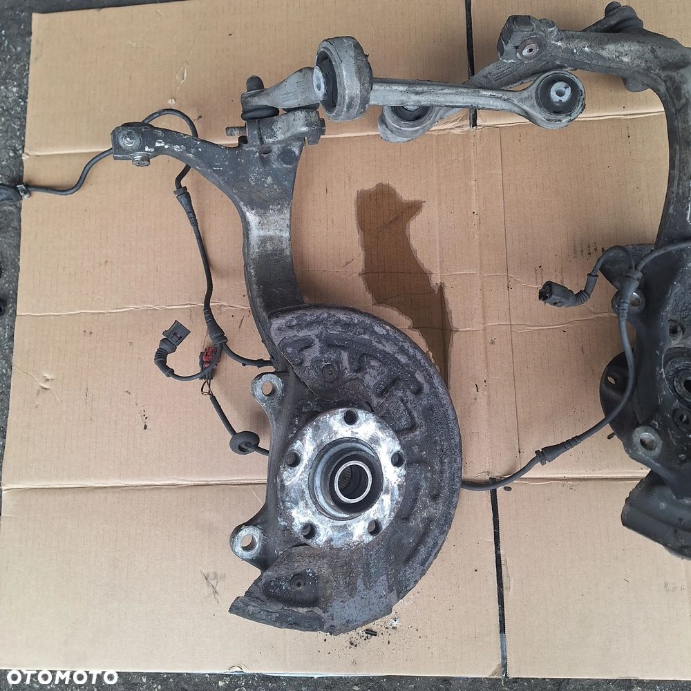 WAHACZ ZWROTNICA PIASTA PRAWA LEWA PRZOD AUDI A6 C5 PASSAT B5 1.9 TDI 2.5 TDI - 2