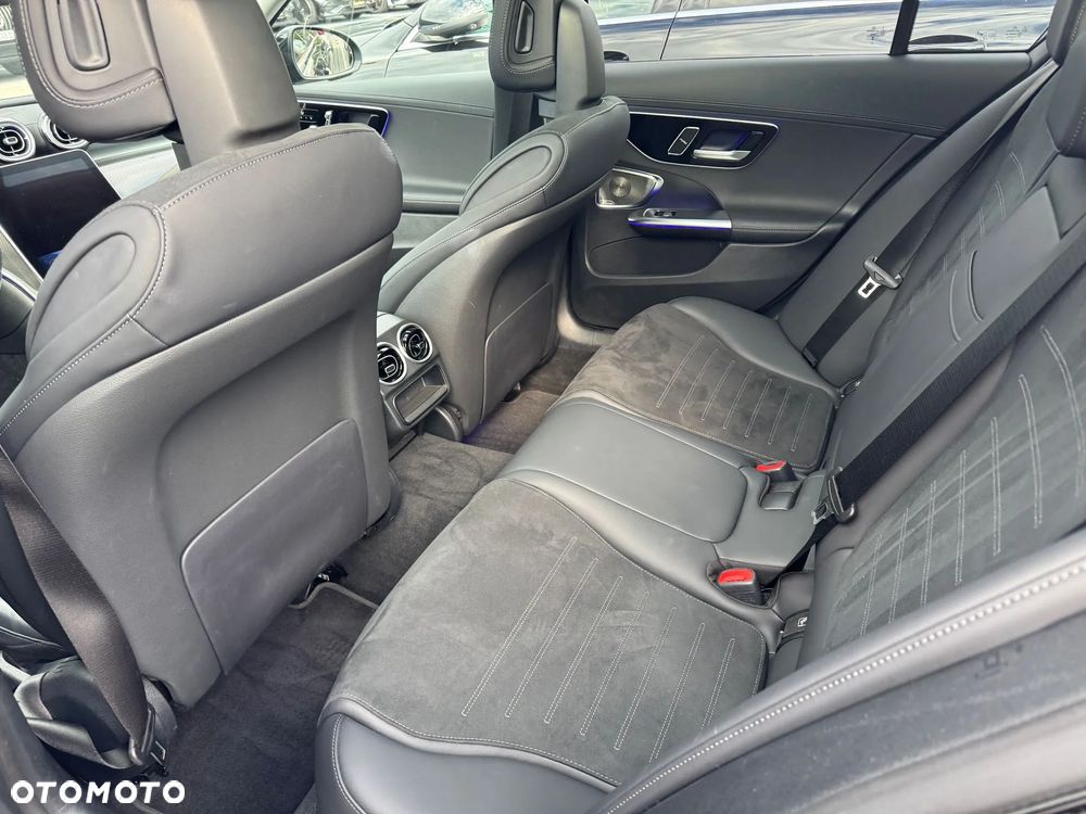 Mercedes-Benz Klasa C 300 d 9G-TRONIC AMG Line - 4