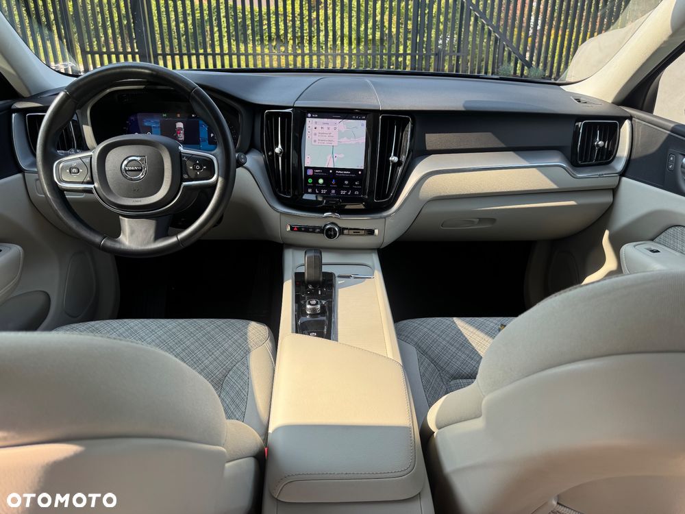 Volvo XC 60 B5 B AWD Core - 20