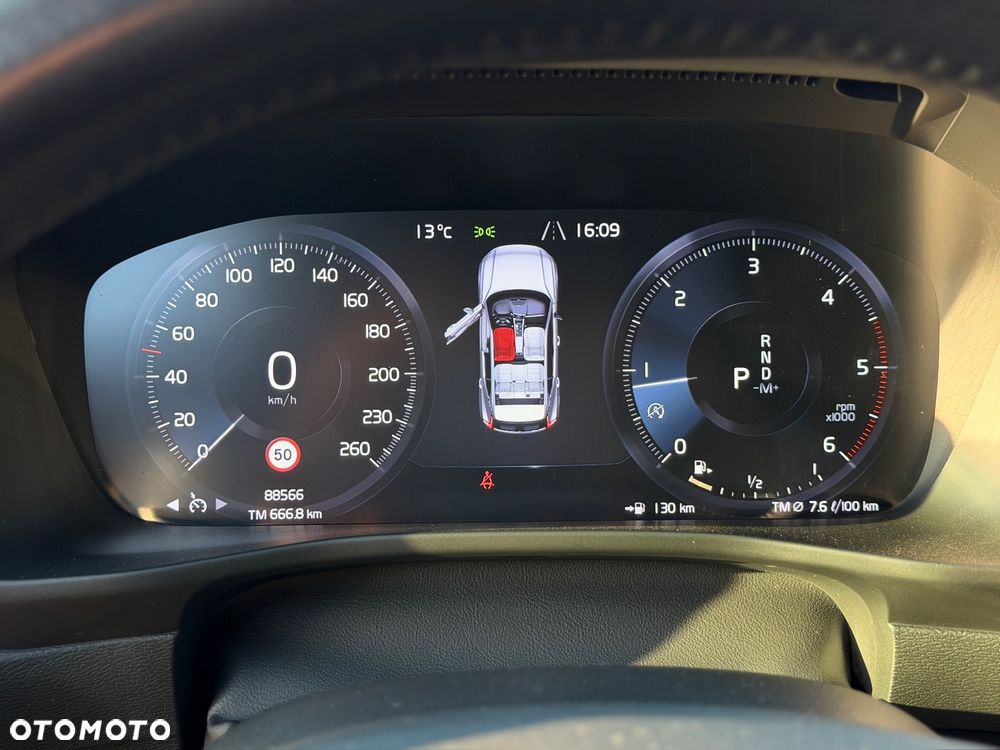 Volvo XC 40 D3 Geartronic Momentum Core - 12