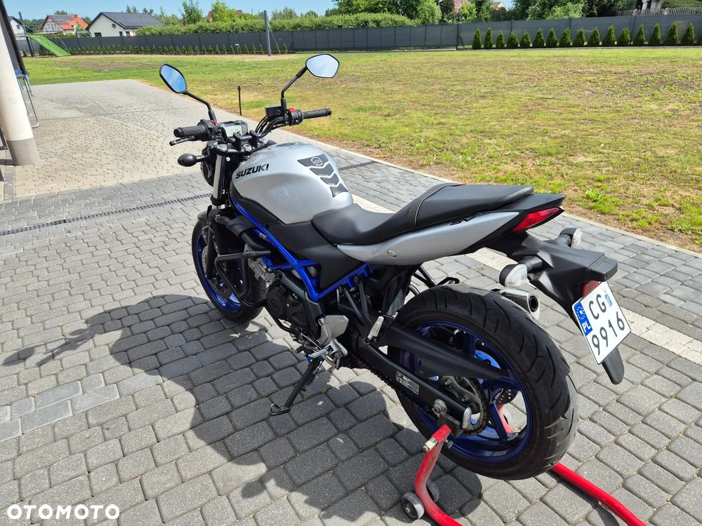 Suzuki SV - 10