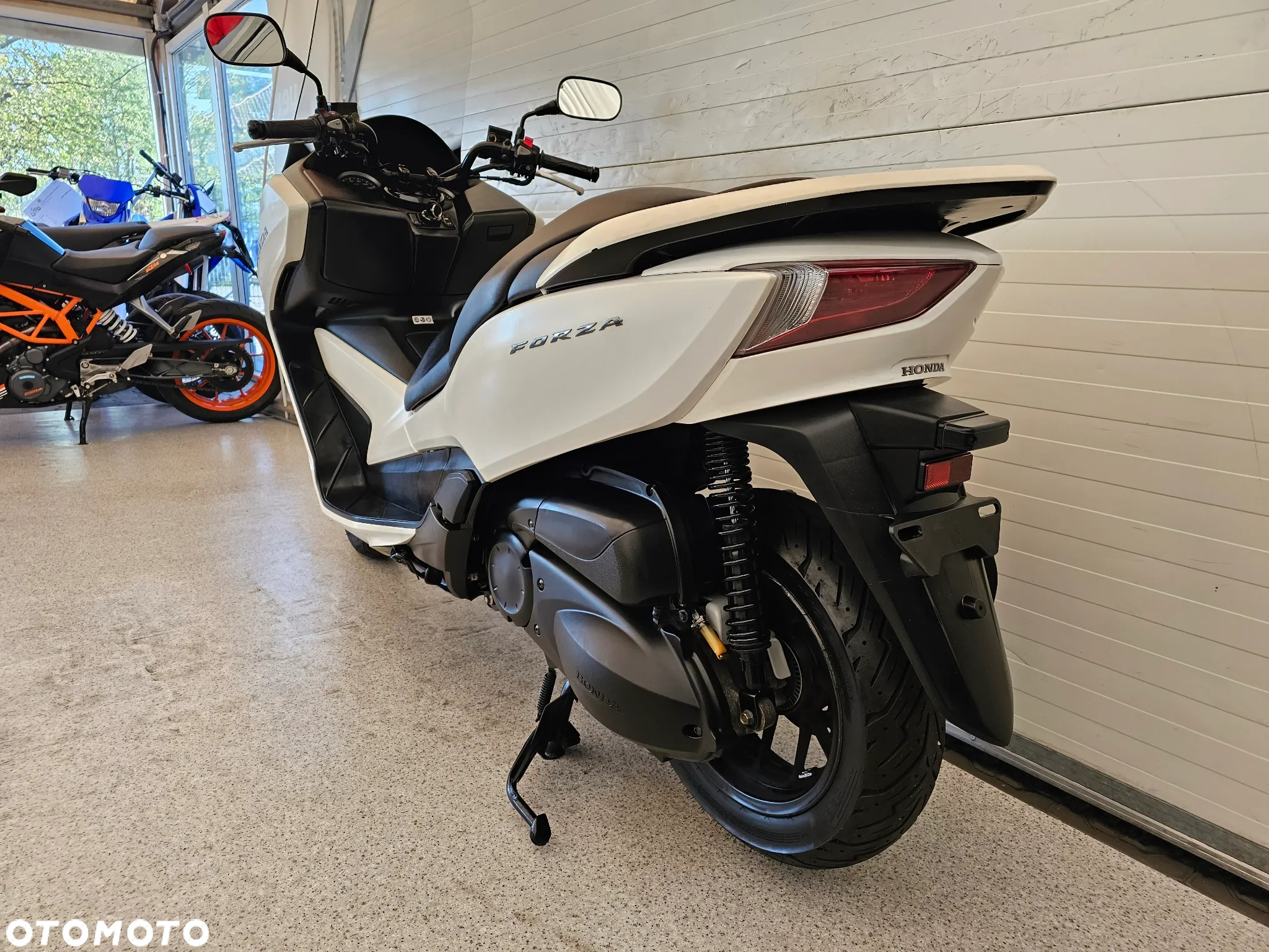 Honda NSS - 9