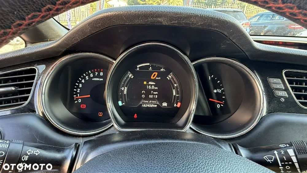 Kia Ceed - 13