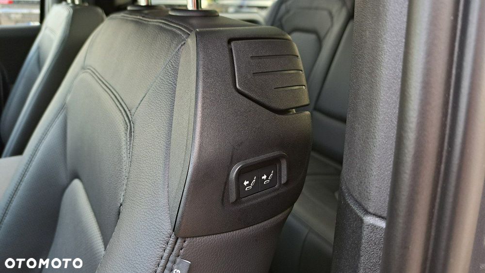 Land Rover Defender - 18