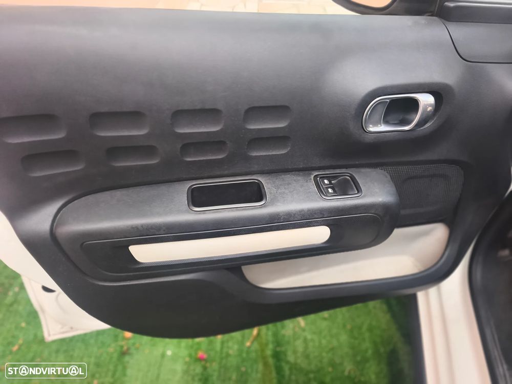 Citroën C3 1.2 PureTech Feel - 11