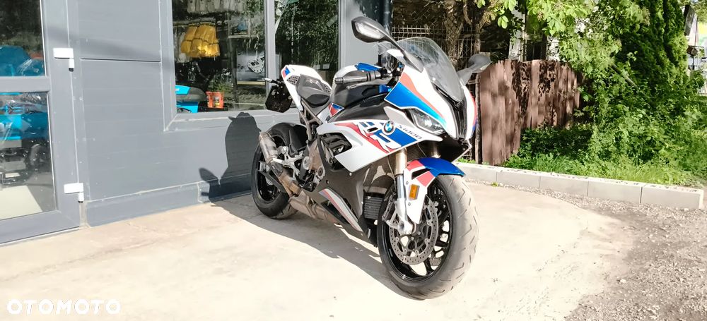 BMW S