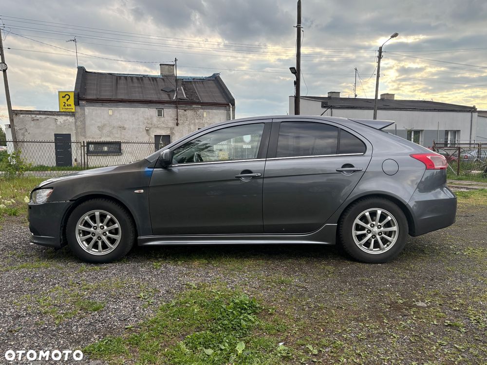 Mitsubishi Lancer 1.6 Invite - 11