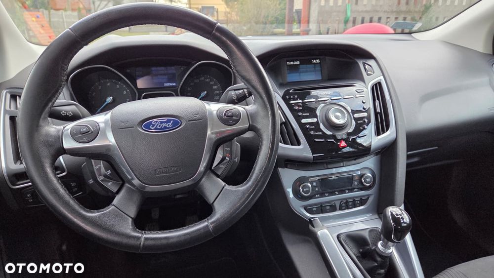 Ford Focus 1.6 EcoBoost Titanium - 12