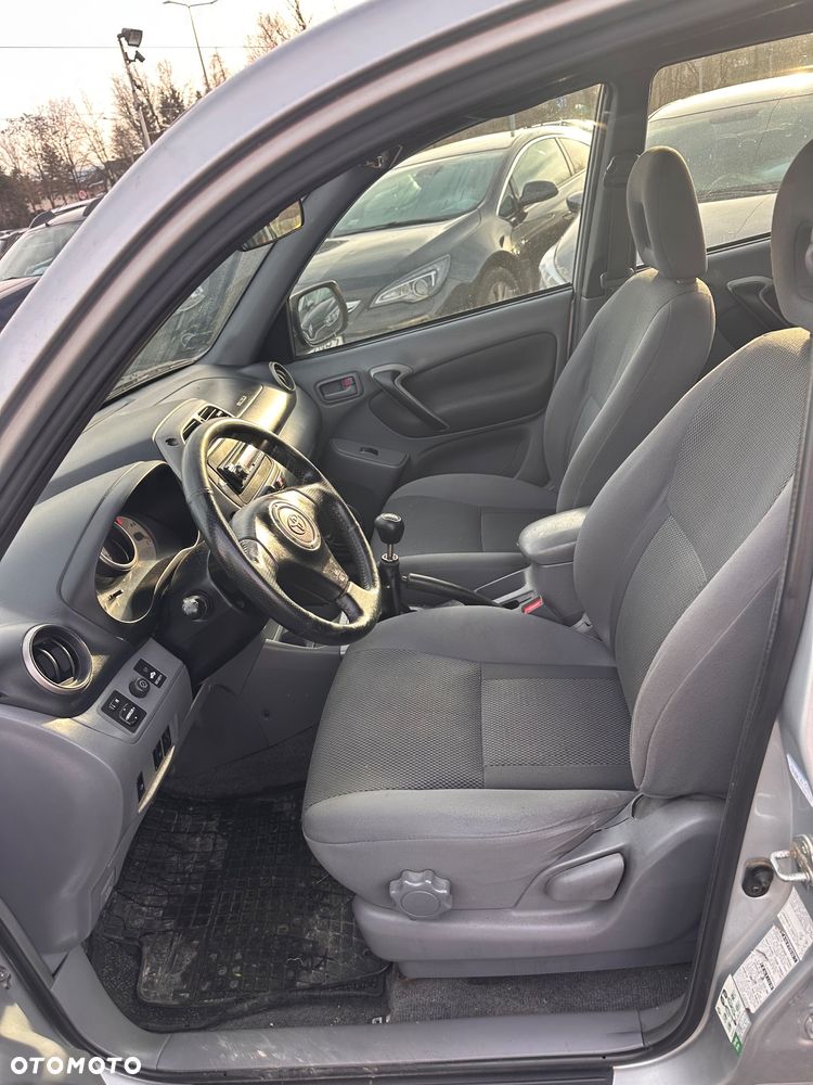 Toyota RAV4 D-4D 4x4 Sol - 5