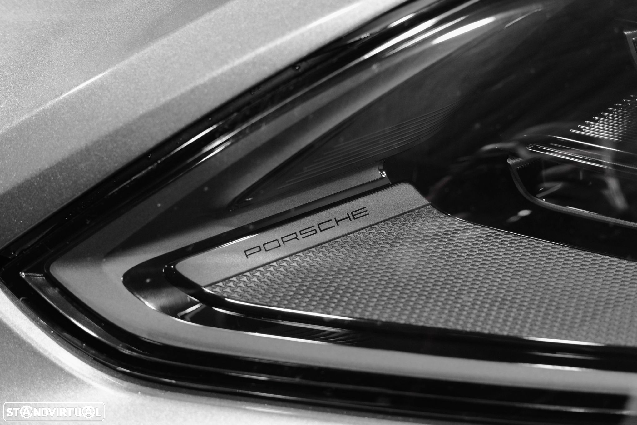 Porsche Cayenne Coupé Turbo E-Hybrid Pacote GT - 34