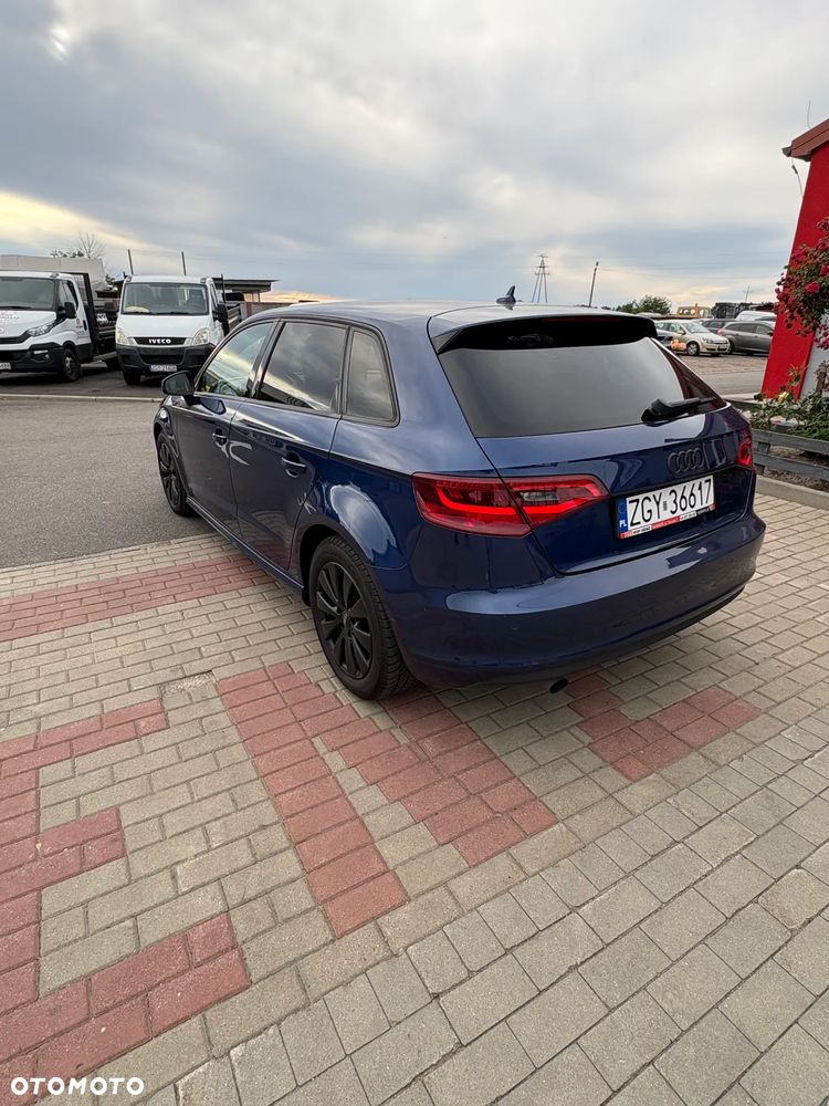 Audi A3 Sportback 1.6 TDI clean diesel Ambiente - 3