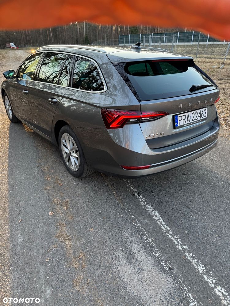Skoda Octavia 2.0 TDI DSG Edition - 8